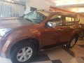 ISUZU Mu-x 4x2 LS-A MT 2.5 Liters-8