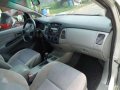 2010 Innova E AT Gas Engine-6