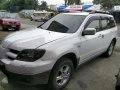 Mitsubishi Outlander GLS 2004 Pearl White-1