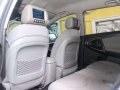 Toyota Rav4 Loaded 2010 AT crv tucson forester escape fortuner xtrail-4