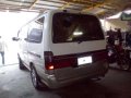 Toyota hi- ace super costum 3.0 turbo diesel-1