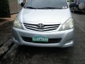 Toyota Innova 2009 silver for sale -0