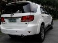 Toyota Fortuner V 4x4 2007 AT White For Sale -6