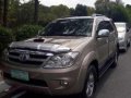 2005 Toyota Fortuner V 4x4 AT Beige For Sale -2