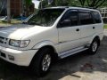 Isuzu Crosswind XUVi 2004 AT White For Sale -0