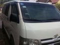 Toyota Hiace 2006 MT White For Sale -4