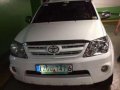 Toyota Fortuner G 2.7 2007 AT White For Sale -2