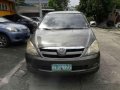 Toyota innova g 2005-0