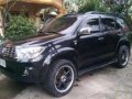 Toyota Fortuner 2009 MT Black For Sale -1