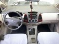 Toyota innova g 2005-6