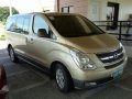 Grand Starex VGT 2009 low mileage-0