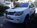 Fresh Toyota Fortuner G AT White For Sale -0