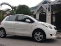 Toyota Yaris 2008 MT White HB For Sale -0