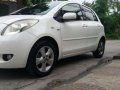 Toyota Yaris 2008 MT White HB For Sale -1