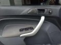 Ford Fiesta 2012 Hatchback MT White For Sale -10