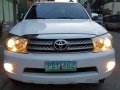 Toyota Fortuner 2011 White for sale-1