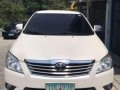 Toyota Innova 2012 V Pearl White-0