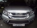 2017 Isuzu MUX 3.0 AT DSL 4x2 Silver For Sale -0