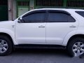 Toyota Fortuner 2011 White for sale-4
