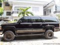 Good Condition 2004 Chevrolet Suburban LT 1500 AT For Sale-3