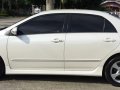 Toyota Corolla 2013 Gasoline Automatic White for sale -1