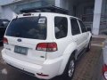 Ford Escape 2011 AT White SUV For Sale -3