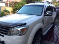 FORD Everest 2013 MT White For Sale -3
