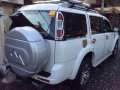 FORD Everest 2013 MT White For Sale -2