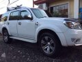 FORD Everest 2013 MT White For Sale -0