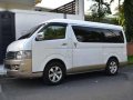 2010 Hiace Super Grandia AT-1