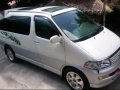Toyota Hiace Regius 3.0 2002 AT White For Sale -1