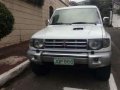 Mitsubishi Pajero Fieldmaster 2002 AT White For Sale -1