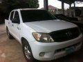 Toyota Hilux 2006 model 4X2 G standard-0