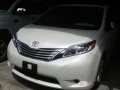 Toyota Sienna 2018 White for sale-2