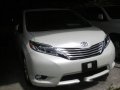 Toyota Sienna 2018 White for sale-1