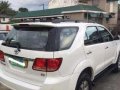 2006 Toyota Fortuner G 2.5 4x2 AT White For Sale -0