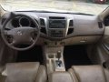 2006 Toyota Fortuner G 2.5 4x2 AT White For Sale -4