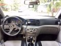 Hyundai Accent 2010 Manual Silver For Sale -8