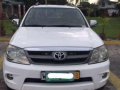 2006 Toyota Fortuner G 2.5 4x2 AT White For Sale -2