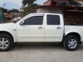 Fresh Isuzu DMax LS 2005 MT White For Sale -1
