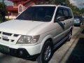 Isuzu Crosswind XT 2005 MT White For Sale -1