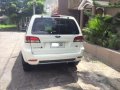 Ford Escape 4x2 2.3 2010 AT White For Sale -0