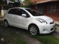 2013 Toyota Yaris 1.5 AT White HB For Sale -3