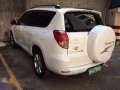 2008 toyota rav4 4x2 pearl white-4