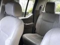 Nissan navara pick up manual 4x4 2009 model-6