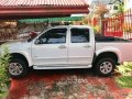 Isuzu Dmax 2011 4x2 AT White  Pickup For Sale -1