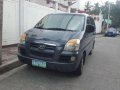 Hyundai Starex CRDi 2005 MT Gray Van For Sale -4