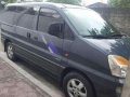 Hyundai Starex CRDi 2005 MT Gray Van For Sale -3