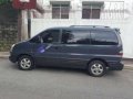 Hyundai Starex CRDi 2005 MT Gray Van For Sale -2