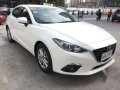 2015 Mazda3 1.5 SKYACTIV hatchback - AT (pearl white)-1